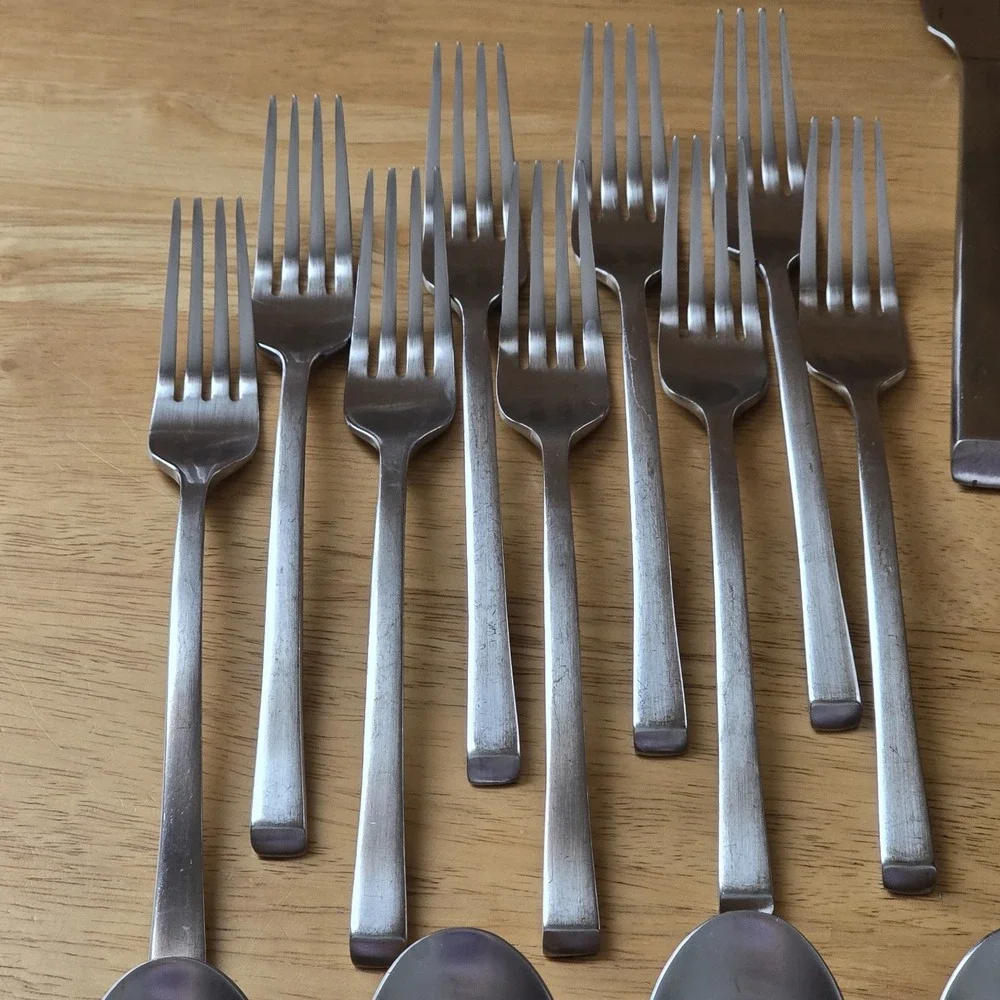 Cambridge Stainless Flatware Service for 9 Satin Tapered Handles 45 Piece Set